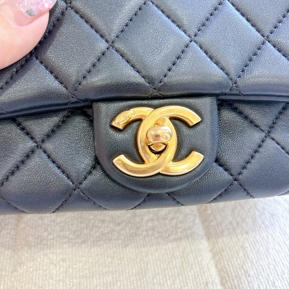 90% NEW CHANEL BLACK LAMB LEATHER SQUARE BAG - Picture 13 of 13